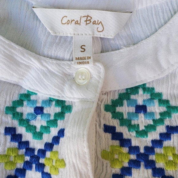 Coral Bay New White Sleeveless Embroidered Blouse Split Neck Boho Tank Top Sm-M - Picture 6 of 9